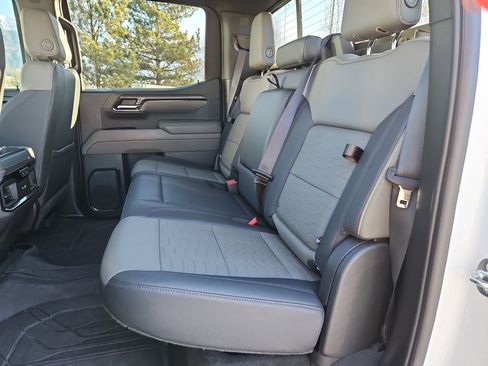 Used 2023 Chevrolet Silverado 1500 ZR2 w/ Technology Package image 28