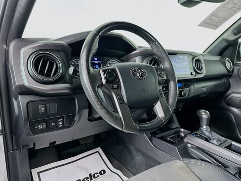 Certified 2023 Toyota Tacoma TRD Off-Road w/ Technology Package AWD/4WD image 9