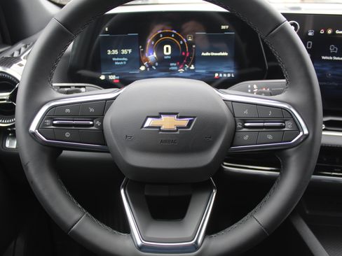 New 2026 Chevrolet Equinox LT image 11