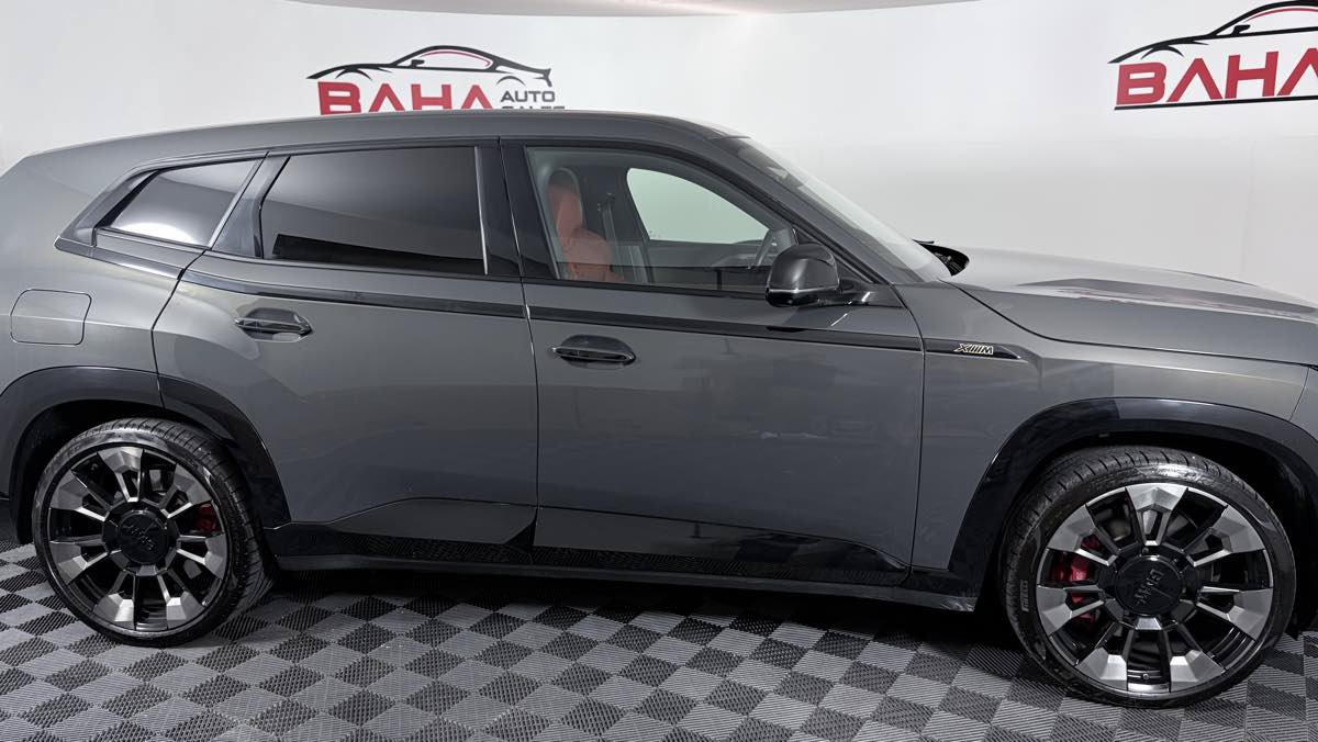 Used 2023 BMW XM AWD/4WD image 9