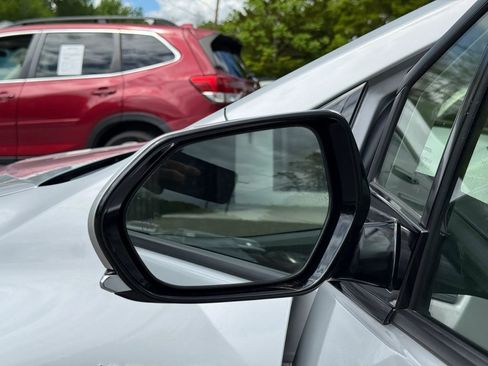 Used 2019 Toyota Prius LE FWD image 31