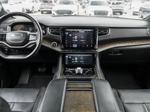 Used 2024 Jeep Grand Wagoneer L 4WD image 8