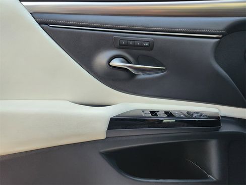 Used 2022 Lexus ES 350 F Sport image 22