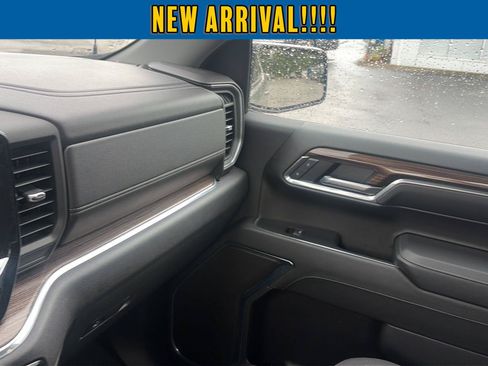 Used 2024 Chevrolet Silverado 1500 LT AWD/4WD image 24