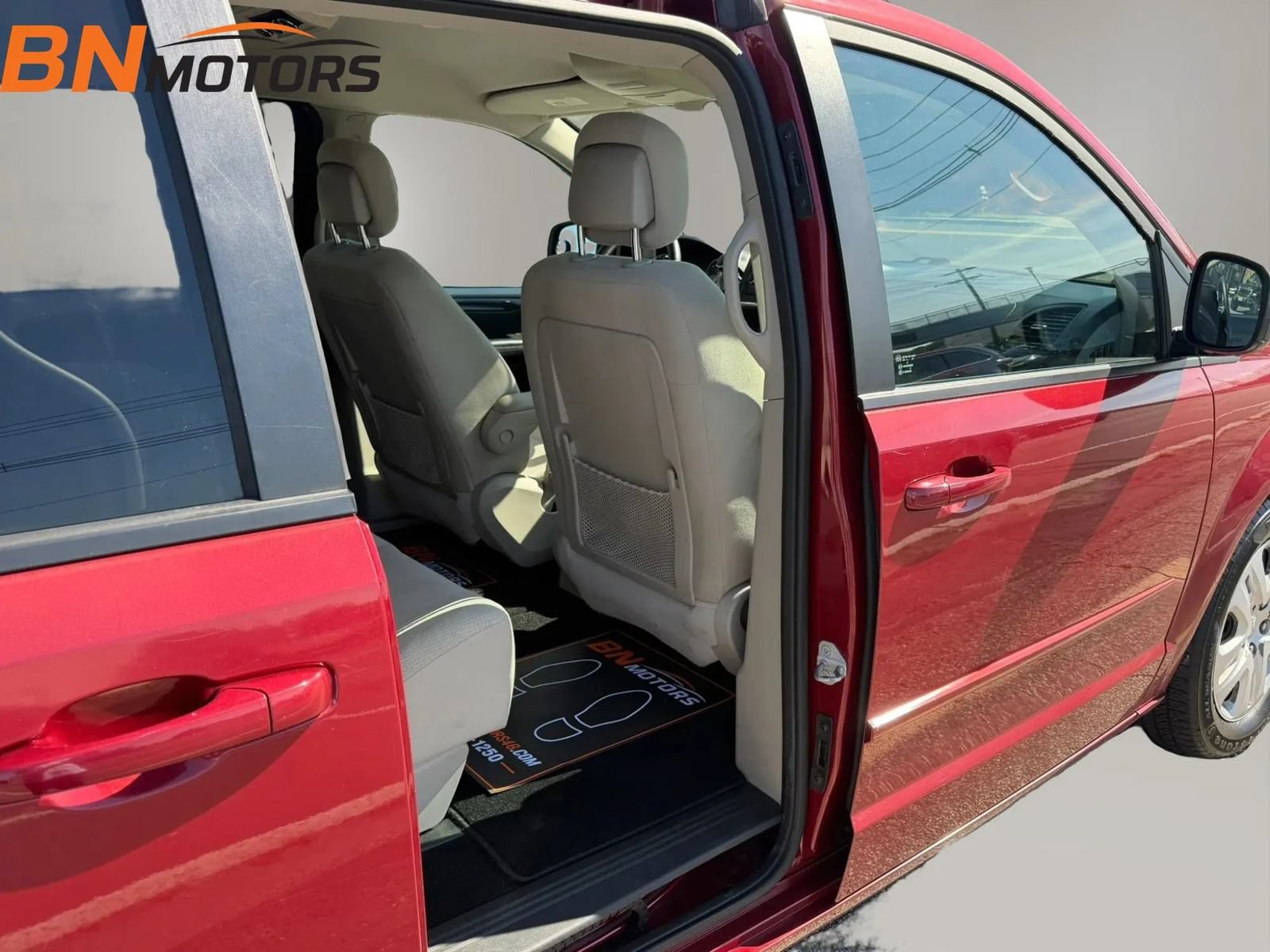Used 2015 Dodge Grand Caravan SE w/ Quick Order Package 29E SE FWD image 17