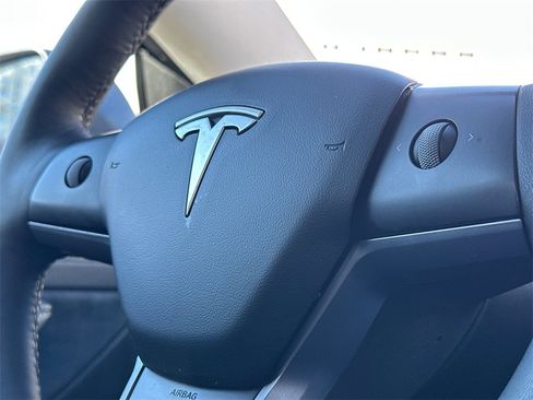 Used 2022 Tesla Model 3 image 20