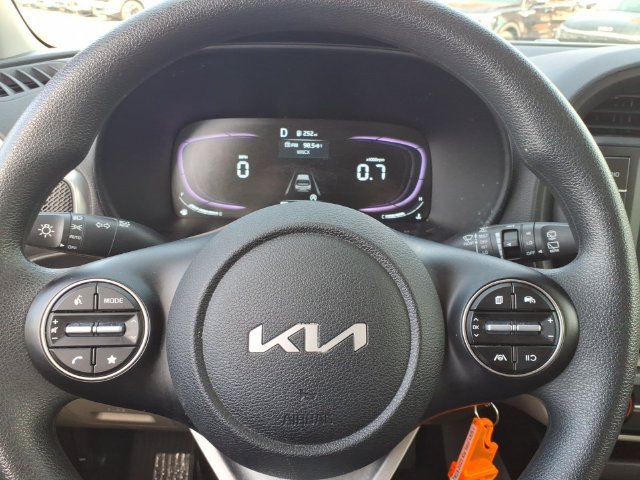 Certified 2025 Kia Soul LX w/ LX Technology Package FWD image 22