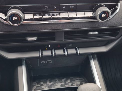 New 2026 Chevrolet Colorado Trail Boss AWD/4WD image 14