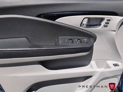 Used 2016 Honda Pilot Touring image 25