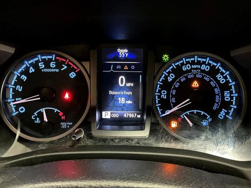 Used 2023 Toyota Tacoma TRD Sport image 21