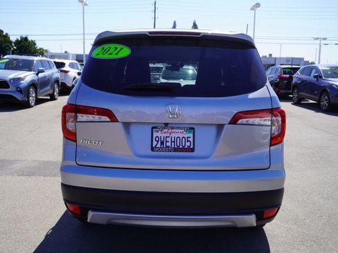 Used 2021 Honda Pilot EX image 9
