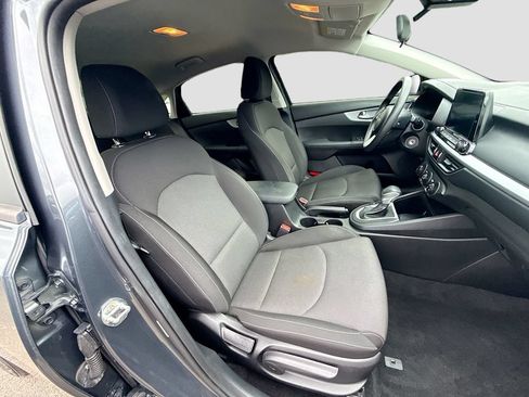 Used 2023 Kia Forte LXS FWD image 32
