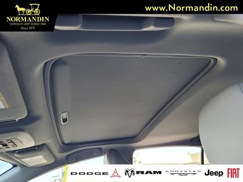 Used 2024 Toyota Camry SE w/ Cold Weather Package AWD/4WD image 17
