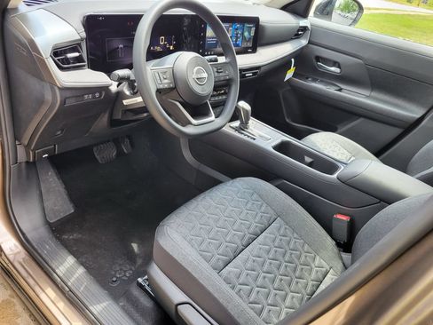 New 2026 Nissan Kicks SV w/ SV Premium Package FWD image 6