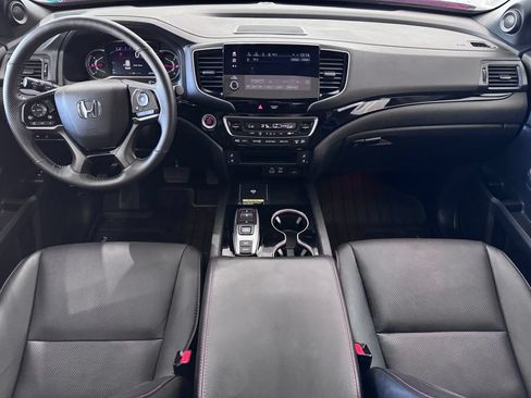 Used 2025 Honda Passport Black Edition image 11