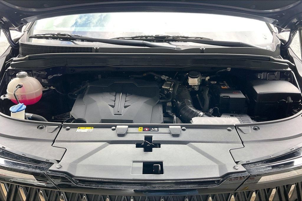 Used 2026 Kia Carnival FWD image 27