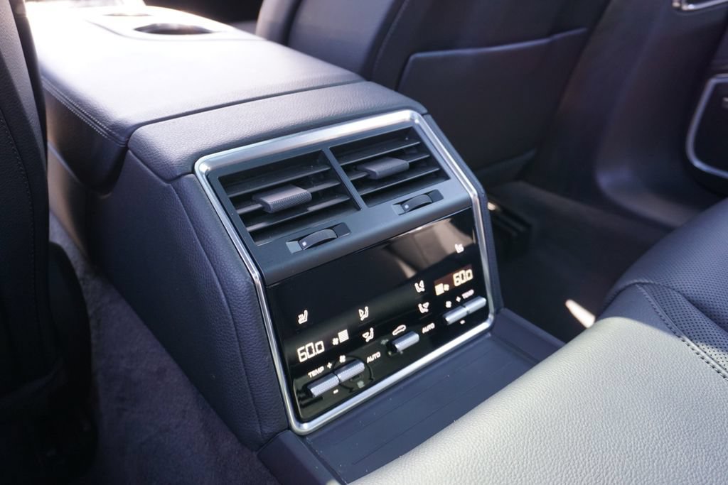 Used 2023 Porsche Panamera 4 Platinum Edition AWD/4WD image 27