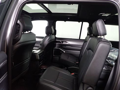 New 2026 Jeep Grand Wagoneer Limited AWD/4WD image 39
