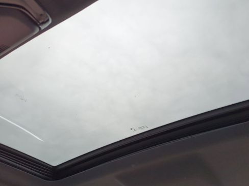 Used 2023 BMW 540i xDrive w/ Premium Package image 28