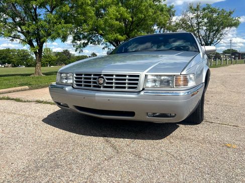 Used 1998 Cadillac Eldorado Touring w/ Safety/Security Pkg image 4