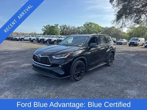 Used 2022 Toyota Highlander Limited image 1