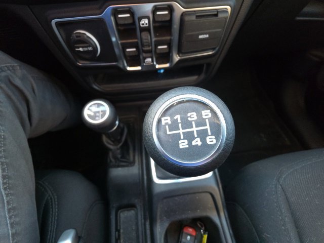 Used 2022 Jeep Gladiator Sport AWD/4WD image 20