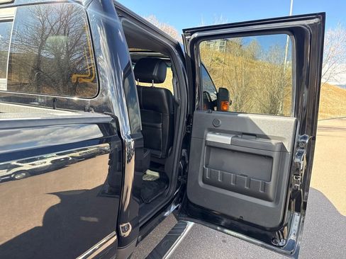 Used 2016 Ford F350 Lariat w/ Lariat Ultimate Package image 21