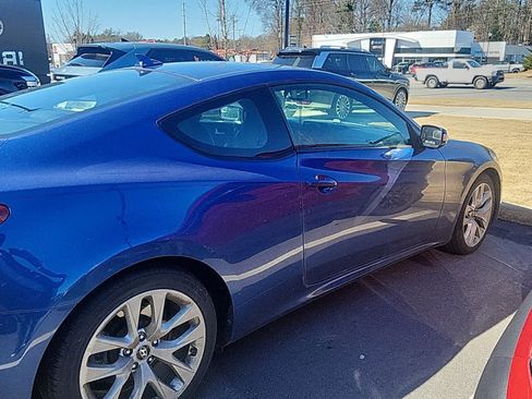 Used 2016 Hyundai Genesis 3.8 image 3