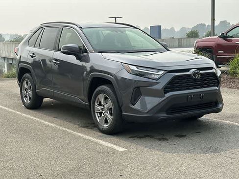Used 2025 Toyota RAV4 LE AWD/4WD image 20