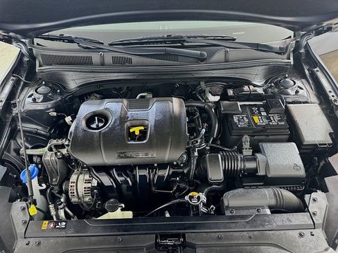 Used 2023 Kia Forte LXS image 21