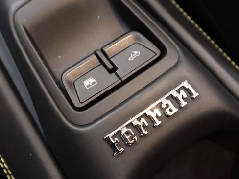 Used 2021 Ferrari F8 Tributo image 33