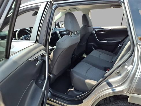 Used 2025 Toyota RAV4 XLE AWD/4WD image 24