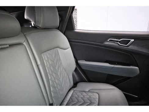 Used 2023 Kia Sportage X-Line w/ X-Line Premium Package AWD/4WD image 15