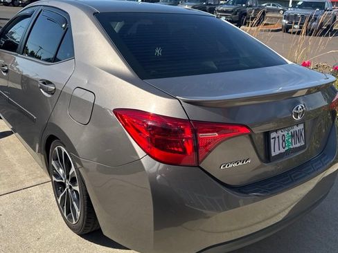 Used 2018 Toyota Corolla SE w/ Body Protection Package FWD image 2