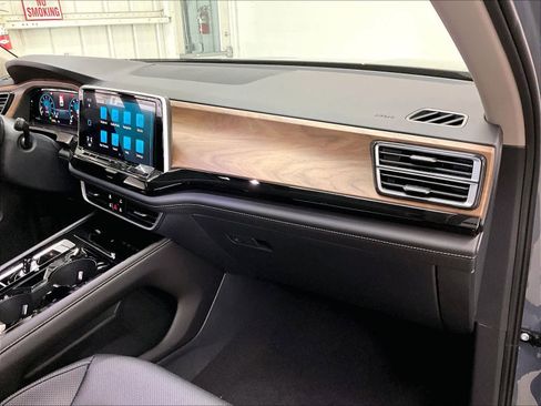 New 2026 Volkswagen Atlas SE image 29