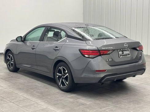 Used 2024 Nissan Sentra SV FWD image 4
