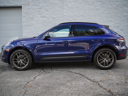 Used 2023 Porsche Macan w/ Premium Package Plus image 9