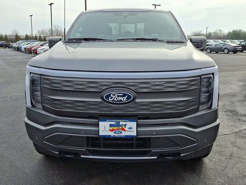 Used 2024 Ford F150 Lightning Lariat image 2