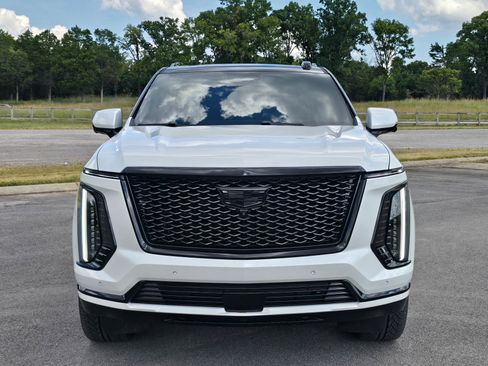 Used 2025 Cadillac Escalade Sport w/ Touring Package AWD/4WD image 5