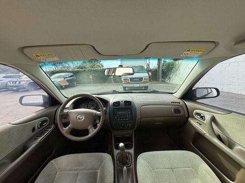 Used 2000 MAZDA Protege DX image 31