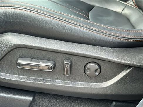 Used 2025 Honda Pilot TrailSport image 11