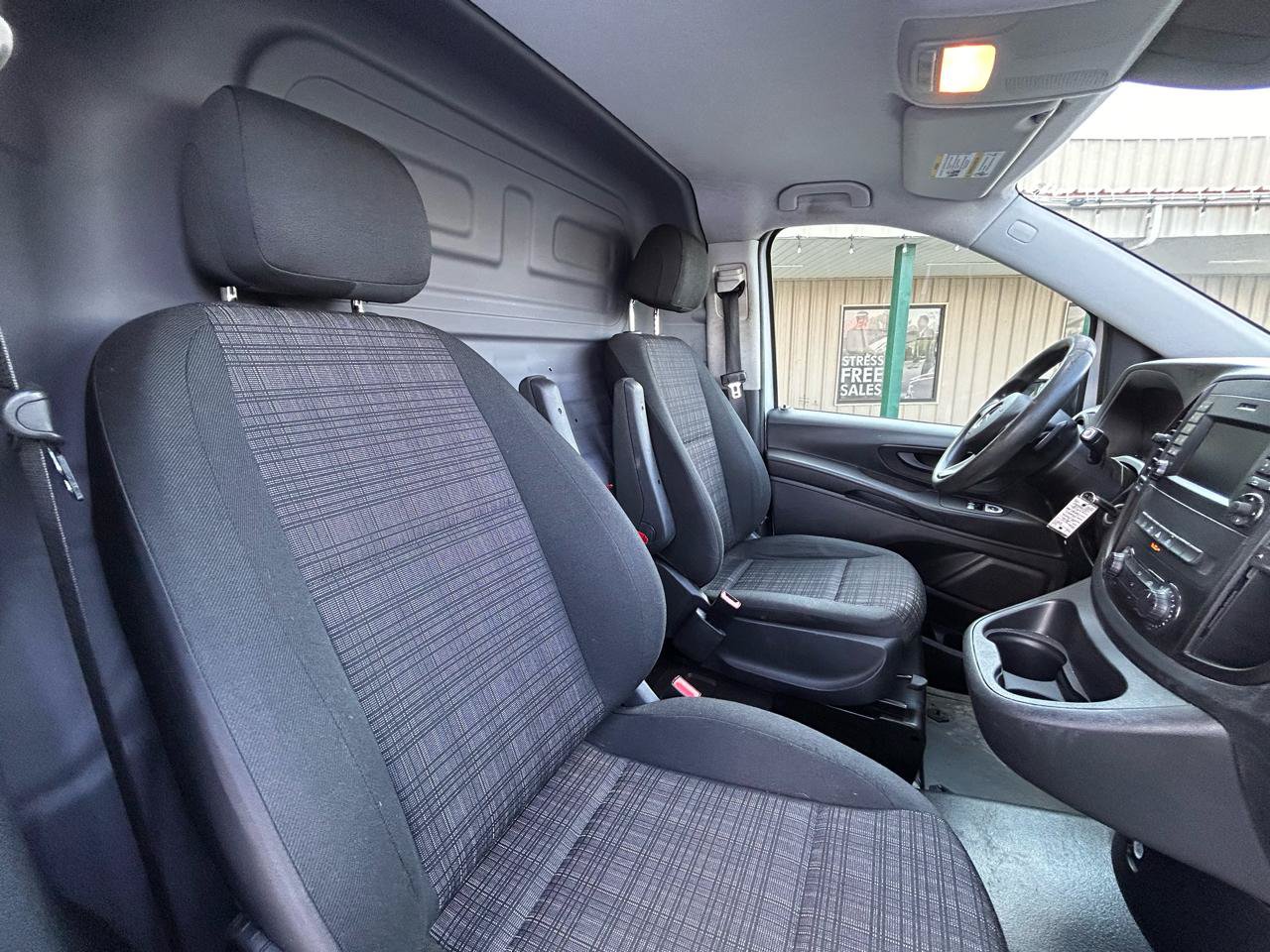 Used 2016 Mercedes-Benz Metris image 13