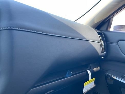 New 2025 Nissan Pathfinder SV w/ SV Premium Package image 19