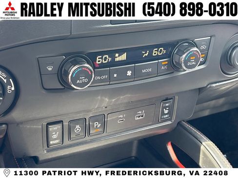 Used 2023 Nissan Frontier PRO-4X w/ Pro Convenience Package AWD/4WD image 10