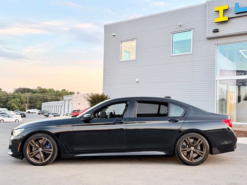 Used 2018 BMW M760i xDrive AWD/4WD image 12