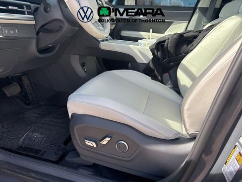 Used 2025 Hyundai Santa Fe SEL image 4