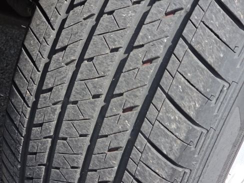 Used 2025 Honda CR-V EX-L image 11