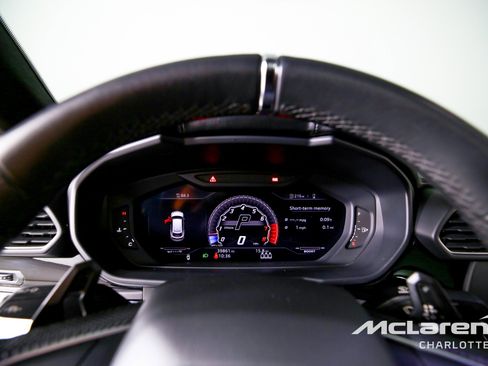 Used 2019 Lamborghini Urus image 13