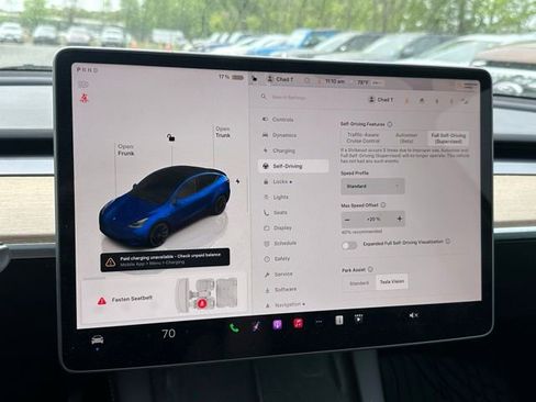 Used 2022 Tesla Model Y Long Range image 32