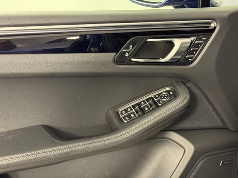 New 2025 Porsche Macan image 27